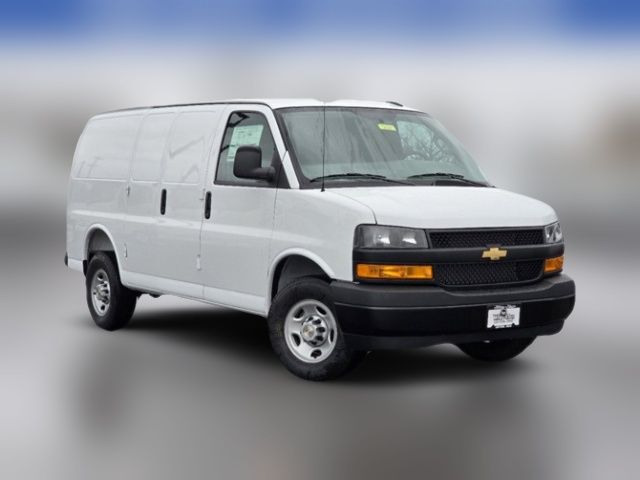 2025 Chevrolet Express Base