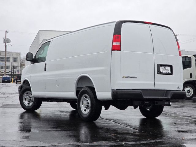 2025 Chevrolet Express Base