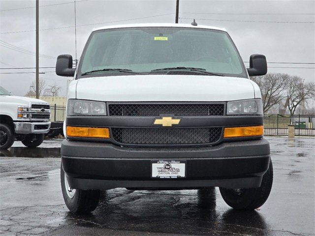 2025 Chevrolet Express Base