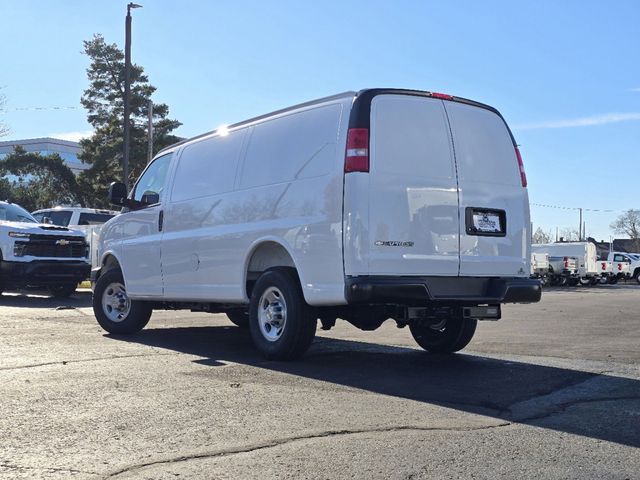 2025 Chevrolet Express Base