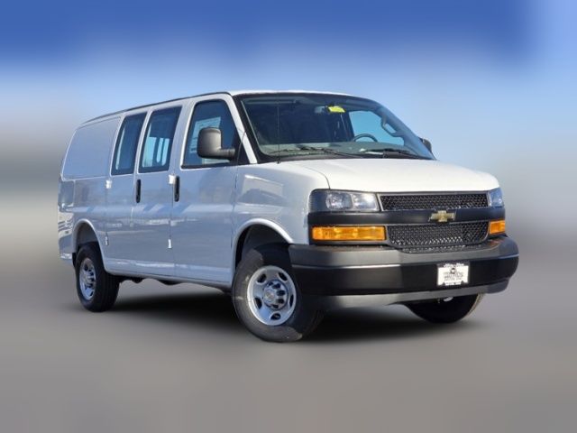 2025 Chevrolet Express Base