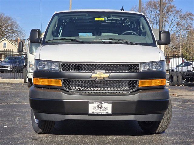 2025 Chevrolet Express Base