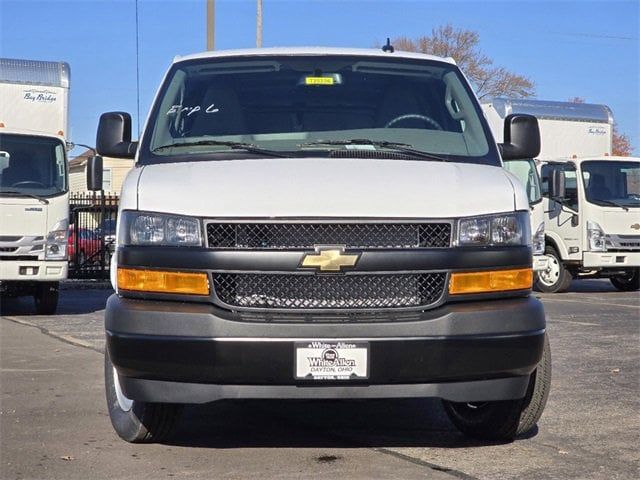 2025 Chevrolet Express Base