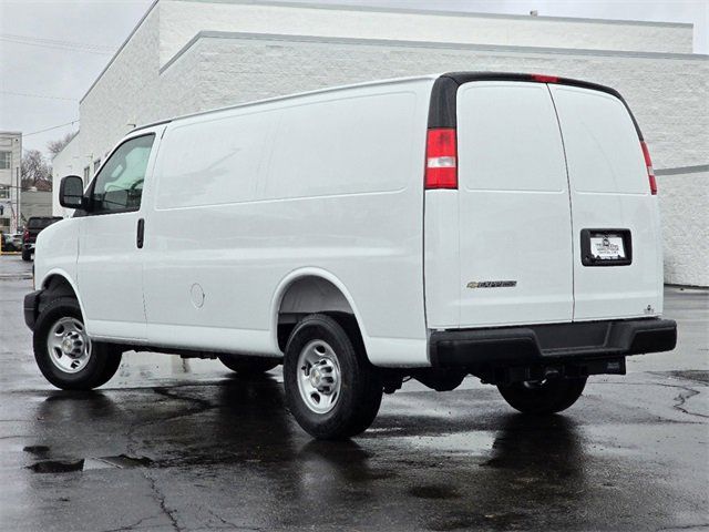 2025 Chevrolet Express Base