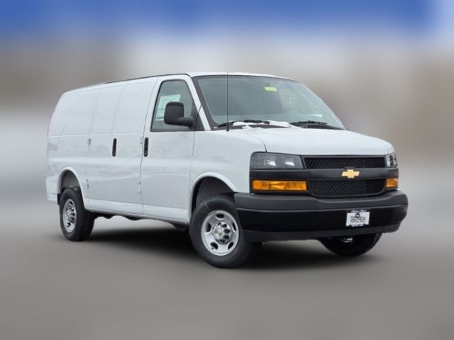 2025 Chevrolet Express Base