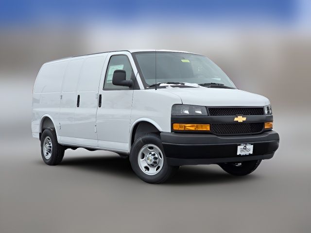 2025 Chevrolet Express Base