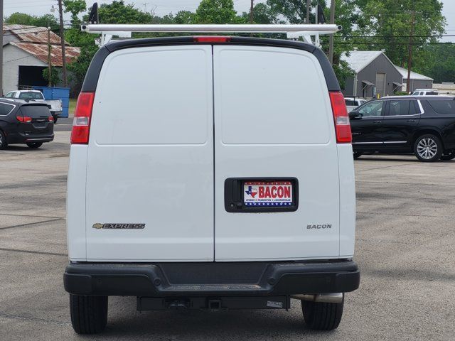 2025 Chevrolet Express Base