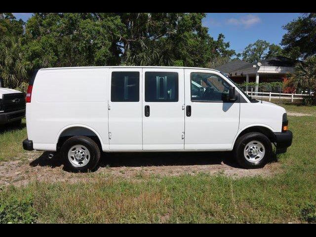 2025 Chevrolet Express Base