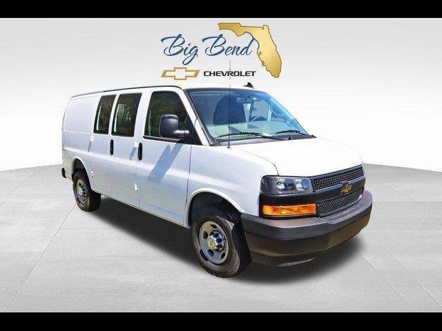 2025 Chevrolet Express Base