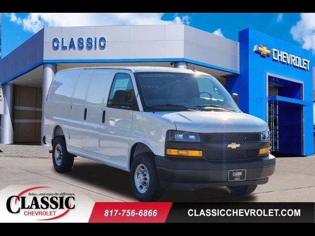 2025 Chevrolet Express Base