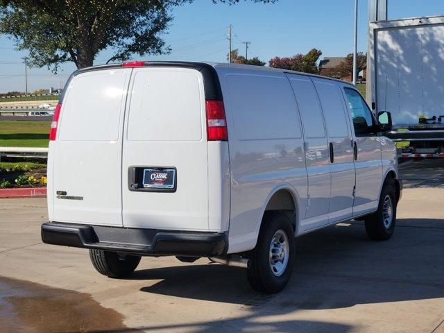 2025 Chevrolet Express Base