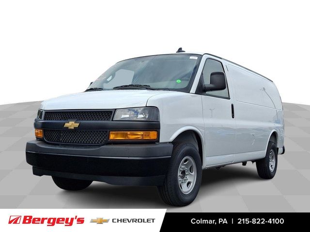 2025 Chevrolet Express Base