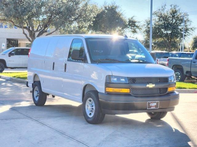 2025 Chevrolet Express Base