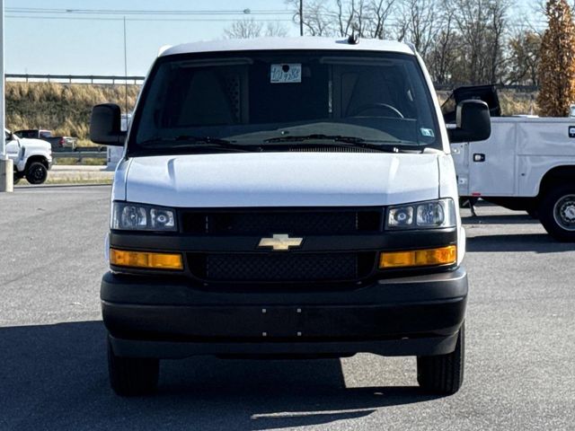 2025 Chevrolet Express Base