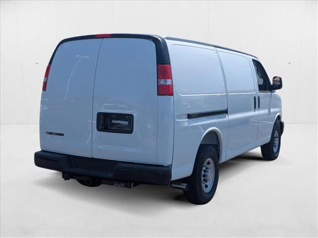 2025 Chevrolet Express Base