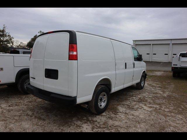 2025 Chevrolet Express Base