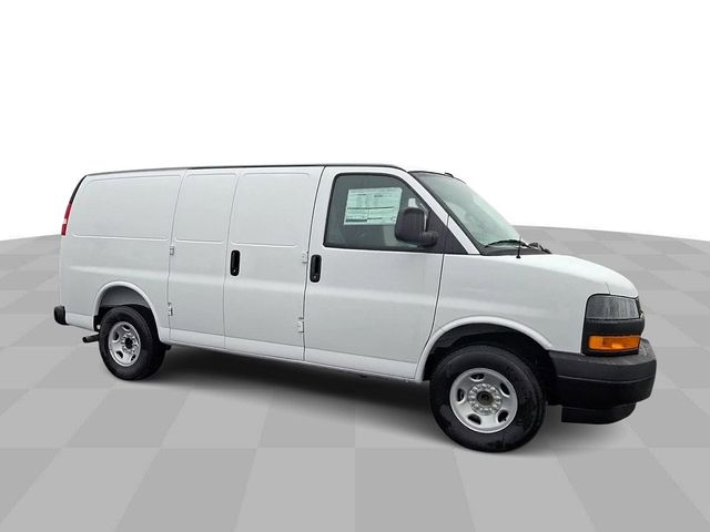 2025 Chevrolet Express Base