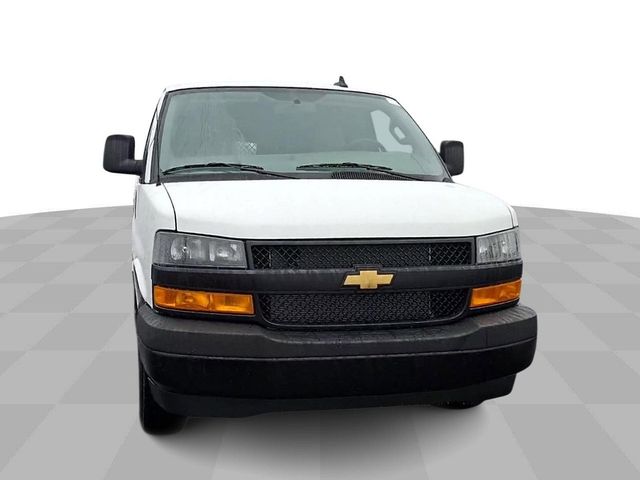 2025 Chevrolet Express Base