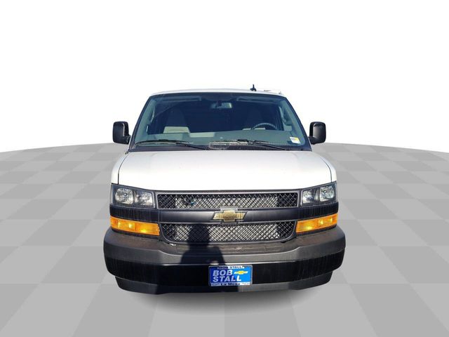 2025 Chevrolet Express Base