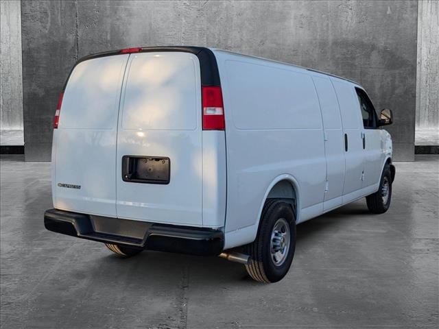 2025 Chevrolet Express Base