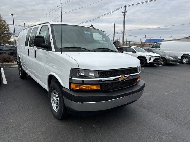 2025 Chevrolet Express Base