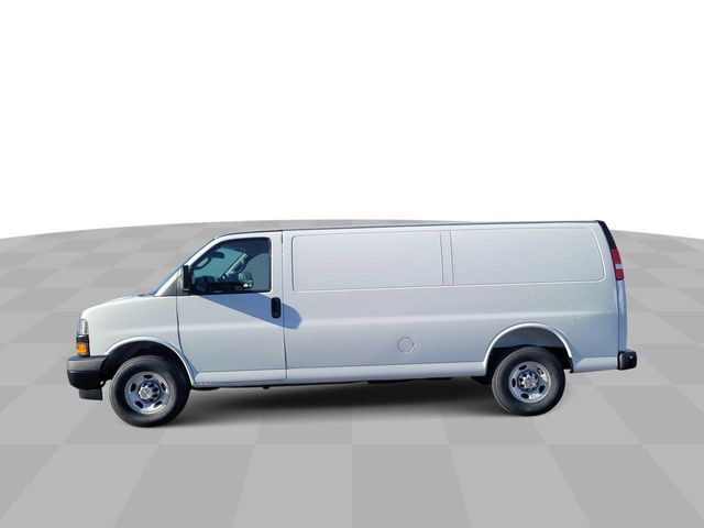 2025 Chevrolet Express Base