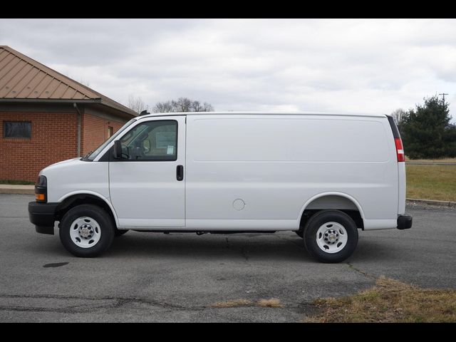 2025 Chevrolet Express Base