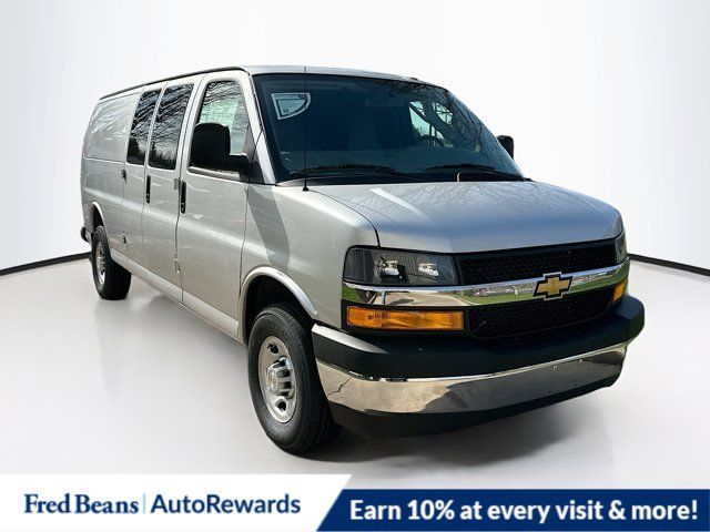 2025 Chevrolet Express Base