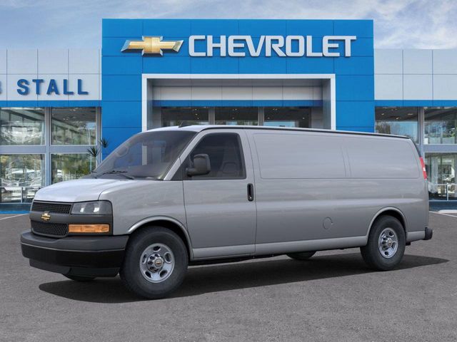 2025 Chevrolet Express Base