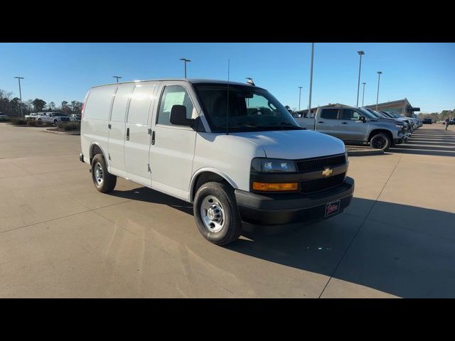 2025 Chevrolet Express Base