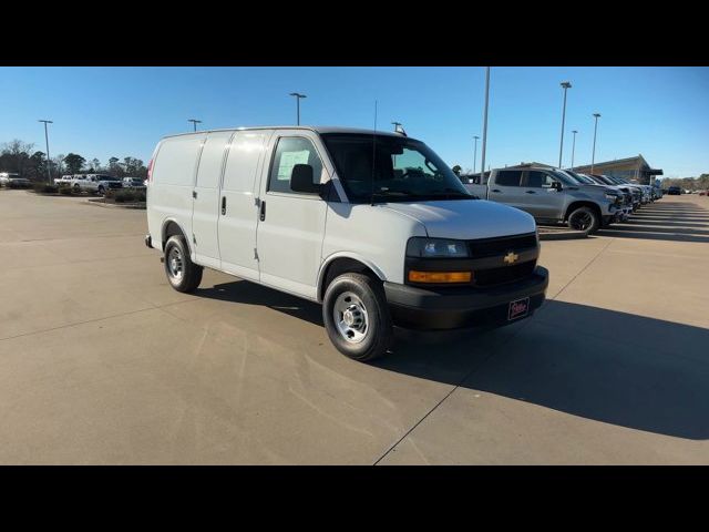 2025 Chevrolet Express Base