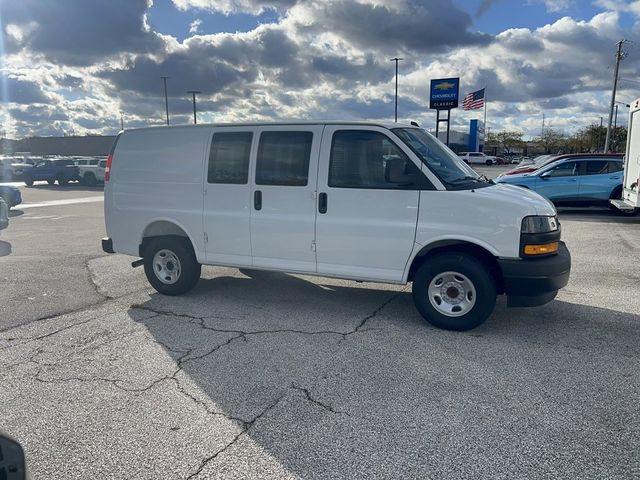 2025 Chevrolet Express Base