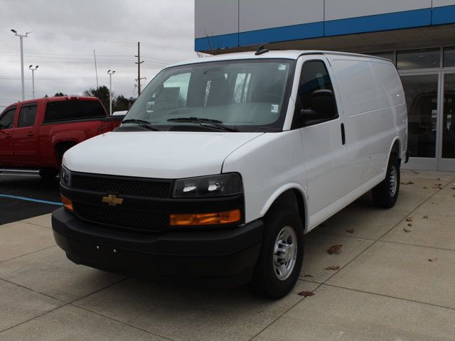 2025 Chevrolet Express Base