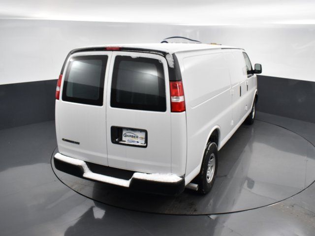 2025 Chevrolet Express Base