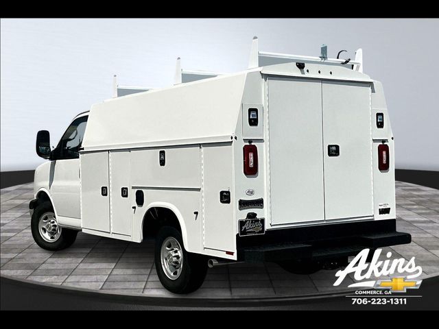 2025 Chevrolet Express Base