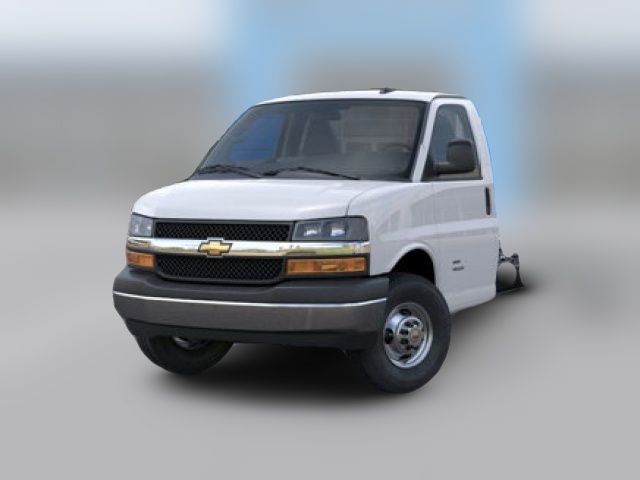 2025 Chevrolet Express Base