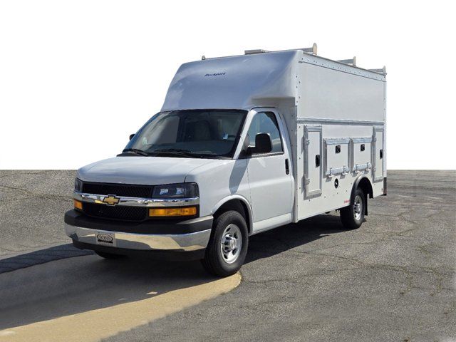 2025 Chevrolet Express Base