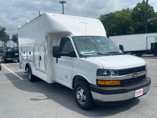 2025 Chevrolet Express Base