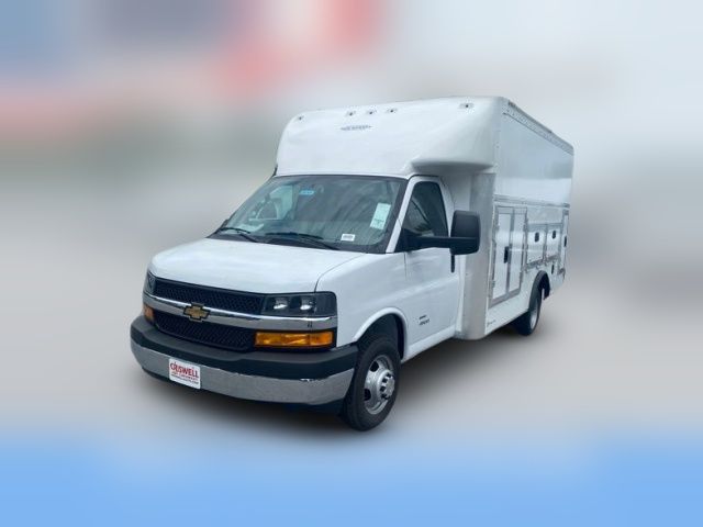 2025 Chevrolet Express Base