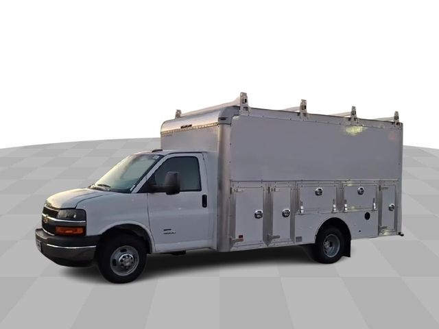 2025 Chevrolet Express Base