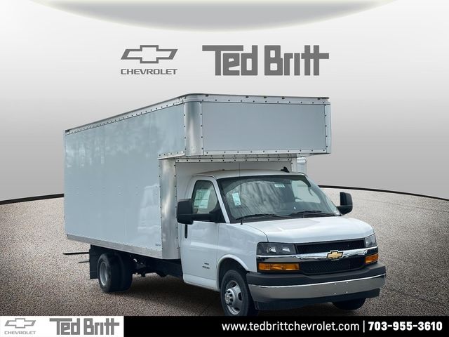 2025 Chevrolet Express Base