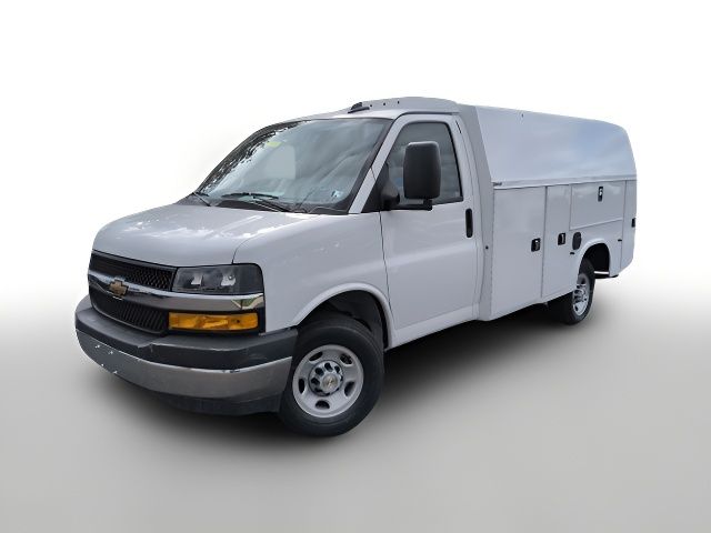 2025 Chevrolet Express Base