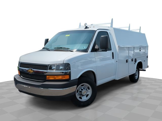 2025 Chevrolet Express Base