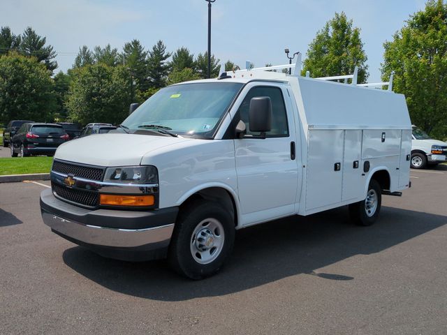 2025 Chevrolet Express Base