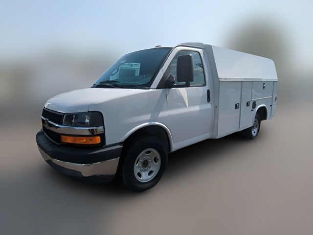2025 Chevrolet Express Base