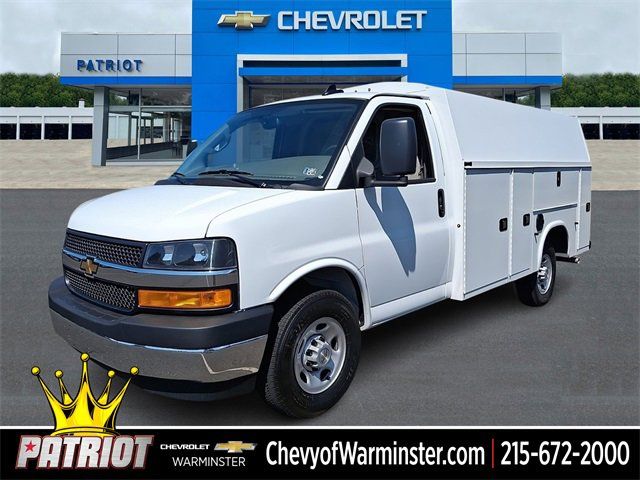 2025 Chevrolet Express Base