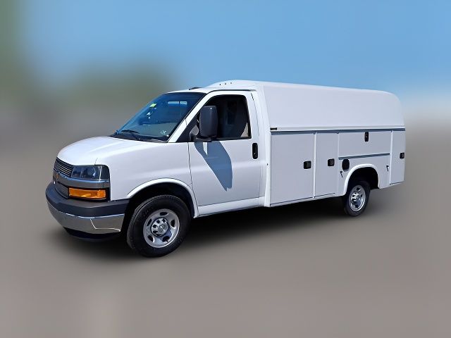 2025 Chevrolet Express Base