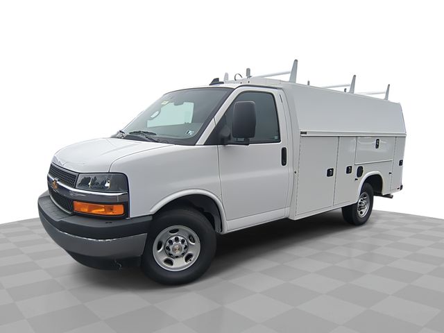 2025 Chevrolet Express Base