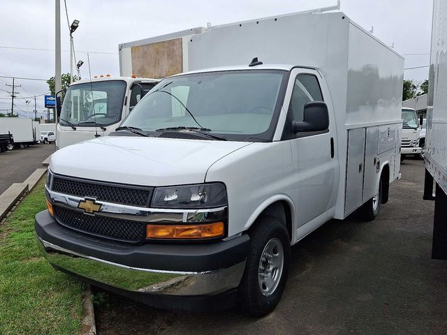 2025 Chevrolet Express Base