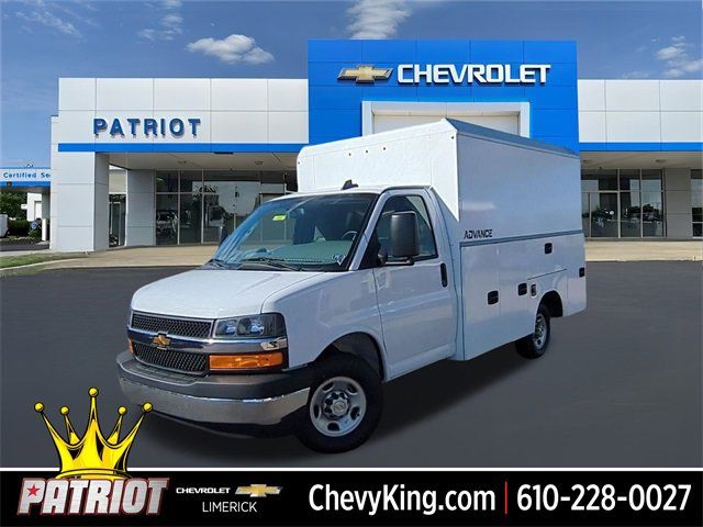 2025 Chevrolet Express Base